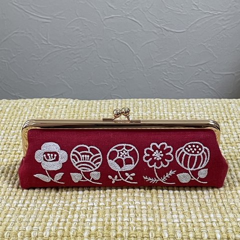  お花の刺繍のペンケース