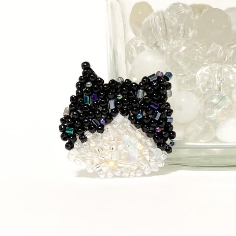 ビーズとスパンコールの黒猫刺繍ブローチ ヘアゴム キーホルダー ハンドメイド  kagisippo7  はちわれ ねこ アクセサリー