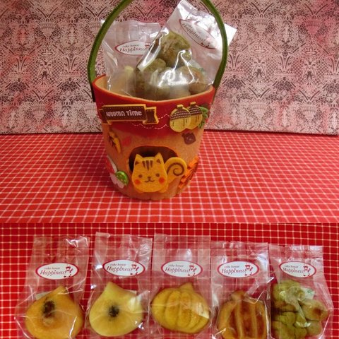 フエルト製リスのケースに秋の焼き菓子5袋詰め合わせ(^^♪