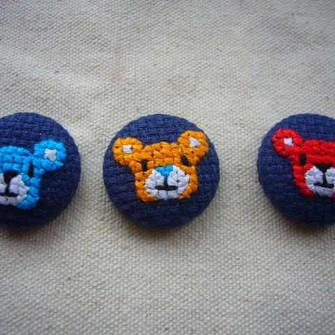 【送料無料】3色くまの刺繍ボタン 