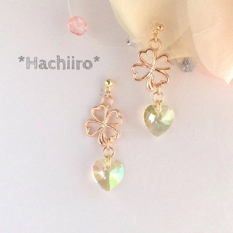 恋するクローバー ♡  ピアス　(グリーン)