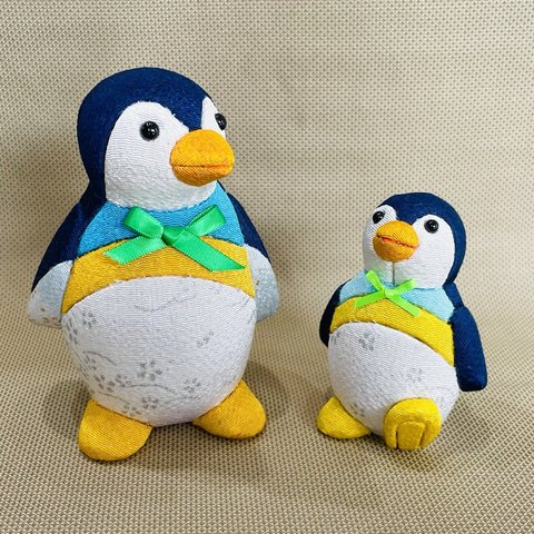 木目込人形　ペンギンの親子