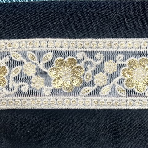 刺繍リボン　オフホワイト系