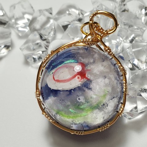 《蒼空に舞う》【レジン／ペンダントトップ】