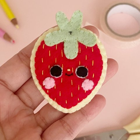 フェルトマグネット　STRAWBERRY (イチゴ) 冷蔵庫　ホワイトボード