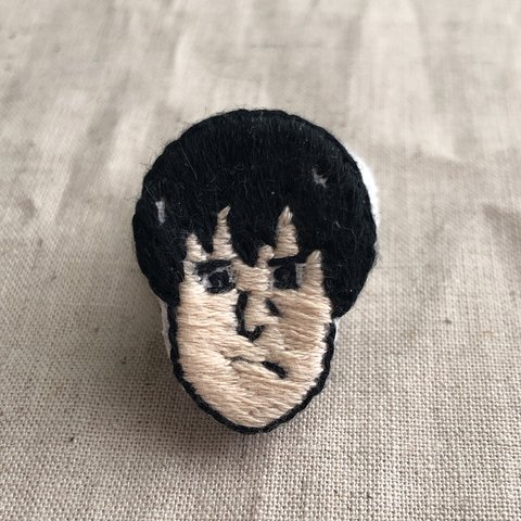 おじさん刺繍ブローチ