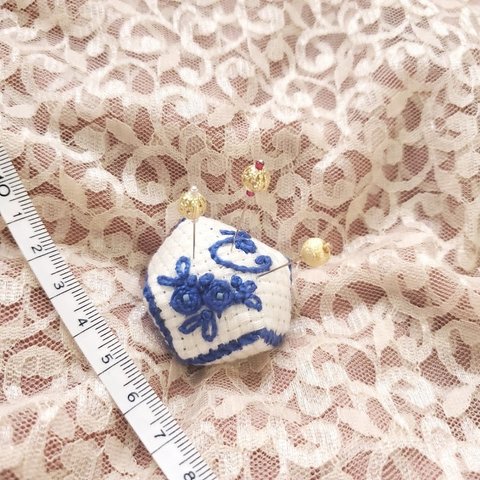 刺繍miniピンクッション＆ピン(004) 裁縫にワクワクを