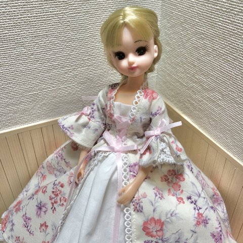 リカちゃん　ロココ風ドレス　ピンク