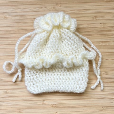 フリル巾着ポーチ[ホワイト]　かぎ針編み