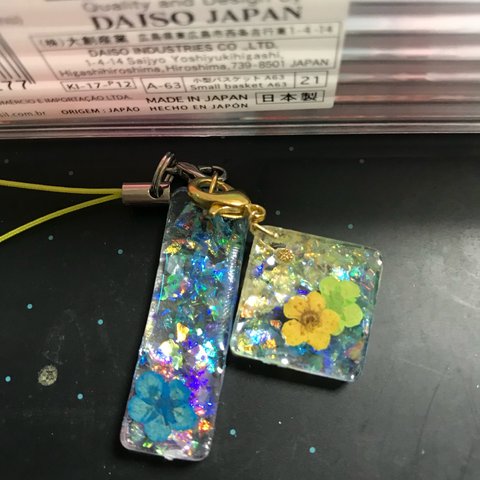 レジン、グラデーションの押し花ネックレス