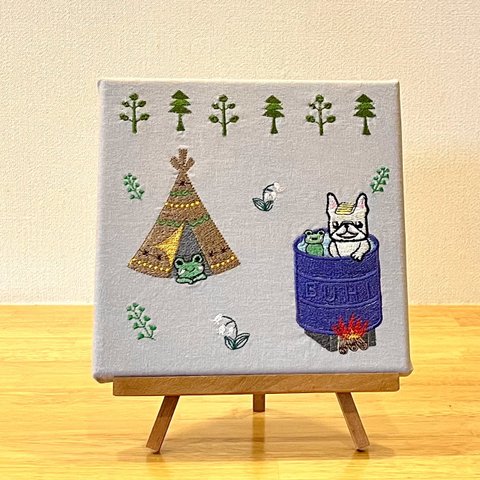 刺繍アート　ファブリックパネル20㎝　温泉キャンプ♫