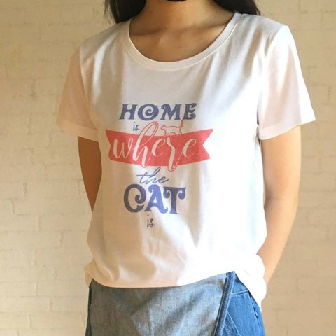 Home is where the cat is レディース Tシャツ