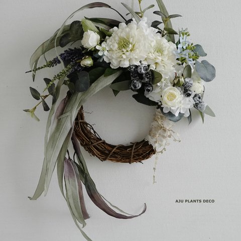 Wreath ~Eucalyptus&White~  34-50cm（造花）