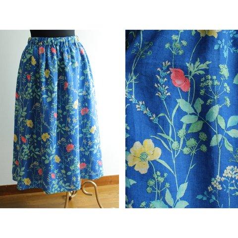 ソフトリネンの野の花スカート（明るい青）