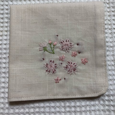 コットンの刺繍ハンカチ☆さくら