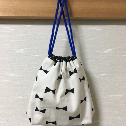 17×17 巾着 リボン柄白ちょこっとマチ付き