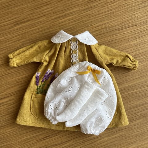 blythe outfit ラベンダー刺繍お洋服セット(マスタード)