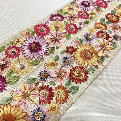 インド刺繍リボンセット ベージュ シルク 絹 花 ひまわり 夏 浴衣 髪飾り に チロリアンテープ 手芸素材 アジアン