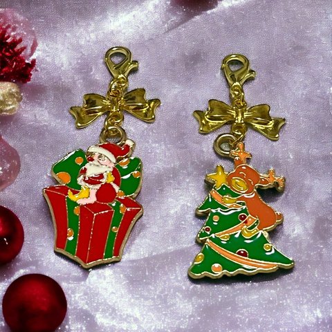 季節限定品❤︎【送料無料】〈2個セット〉♡クリスマスのチャーム  サンタさんとトナカイの可愛いXmasチャーム❤︎2個セット♡