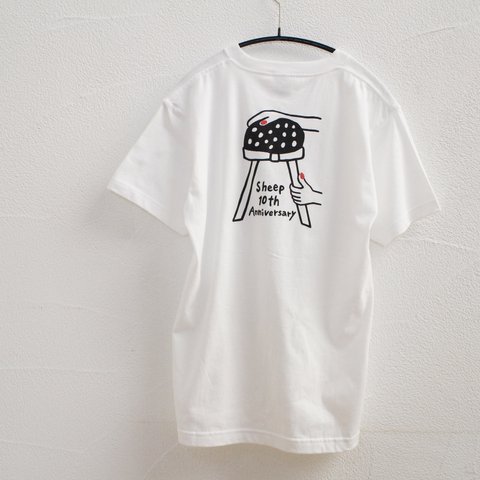 椅子のオリジナルTシャツ/ドット柄