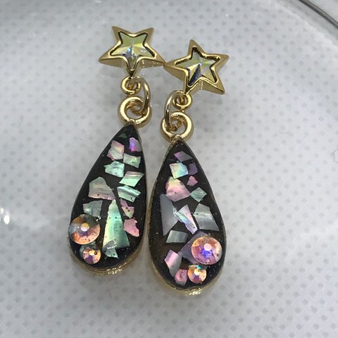 レジン 星とブラックオパール風 ピアス/イヤリング