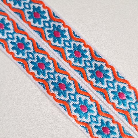 チロリアンテープ　刺繍　　エスニック　