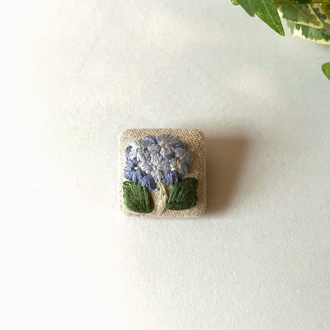 スクエアシリーズ  刺繍ブローチ 紫陽花