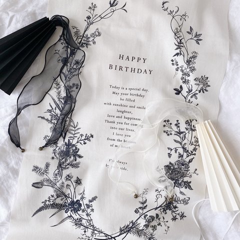 Birthday tapestry / antique flower - black - | コットンリネン | 誕生日飾り | 誕生日 | バースデータペストリー