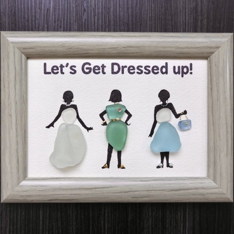 シーグラスアート「Let’s Get Dressed up!」