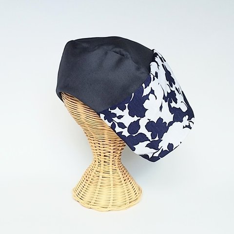 ふんわり花柄ターバン風　紺色ベレー帽　帽子