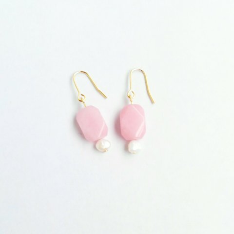 pink jade × baroque pearl : ピアス