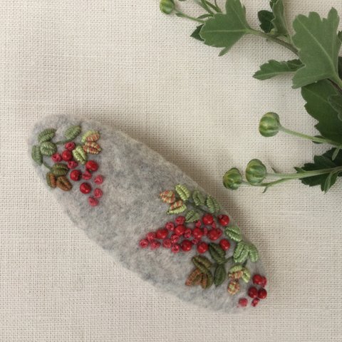 刺繍バレッタL 南天