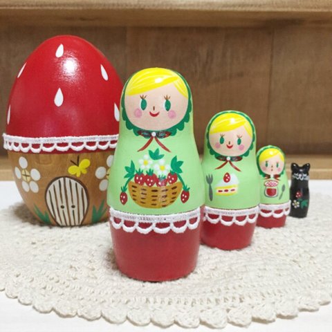 いちごのお家と三姉妹マトリョーシカ🎶