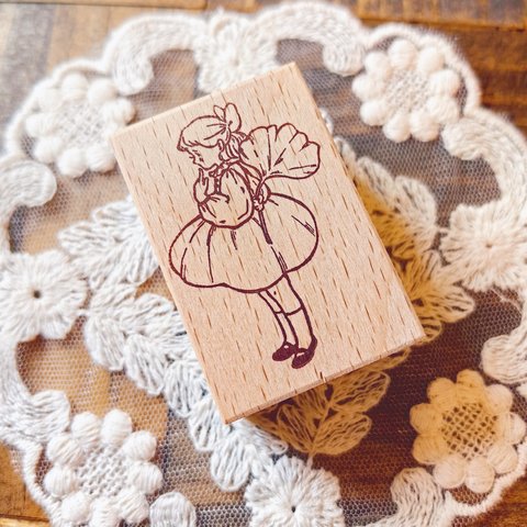 木製スタンプ イチョウの葉と女の子♡ コラージュ素材 はんこ ラバースタンプ