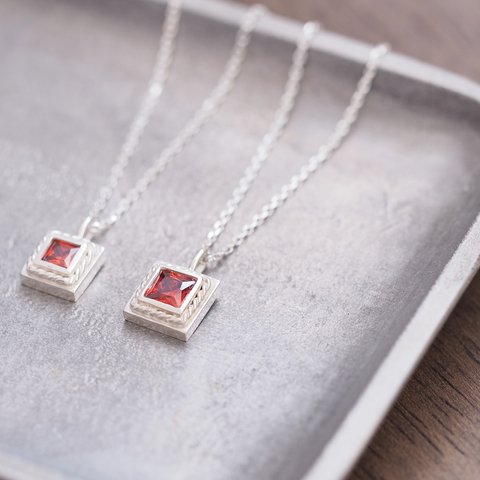 2コset）Square ガーネット ツイスト ペア ネックレス シルバー925