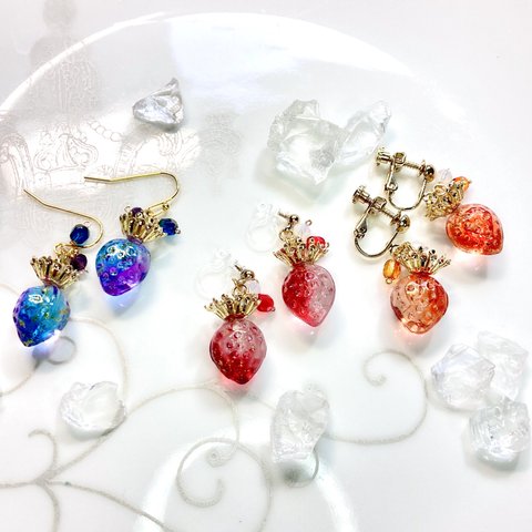 キラキラ✨いちごのピアス or イヤリング