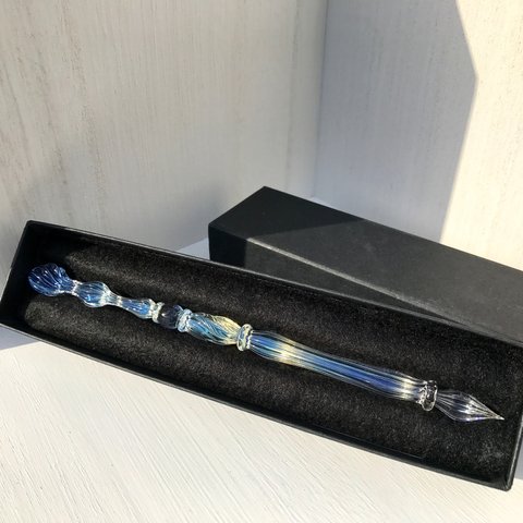 〈唯一無二の輝き〉 Holy glass pen