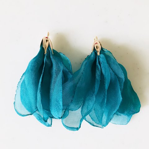 【A】Blue Polyester Flower Tassels