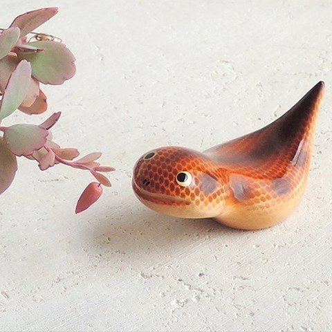 ツチノコ (★台付き)  mythical snake / wood snake