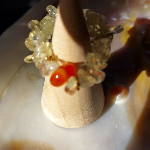 綺麗な天珠さん❣薬師天珠さんとさざれ石リビアングラスのリング