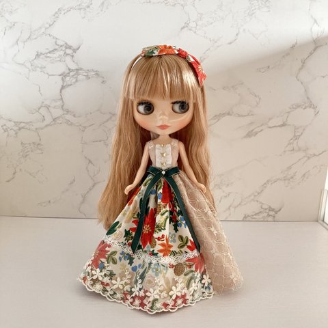 ポインセチアのクリスマスドレス ネオブライスリカちゃんアウトフィット ドール服 ドールドレス