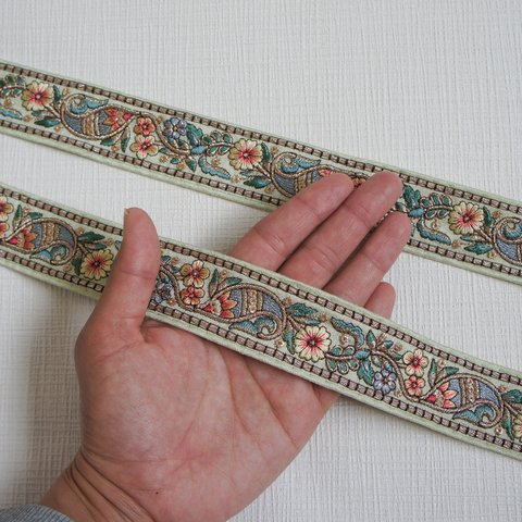 【1ロール約8m】インド刺繍リボン