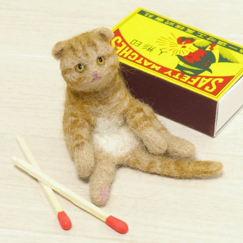  小さな抱っこ猫 1/6サイズ 羊毛フェルト 人形 茶トラ 3