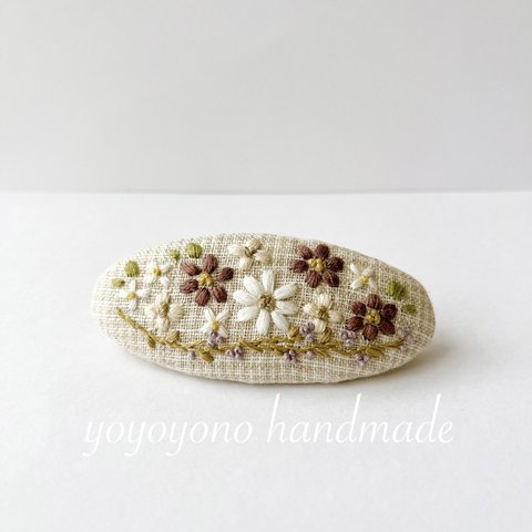 手刺繍バレッタ　綿麻