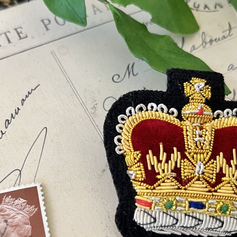 英国買い付け♪ヴィンテージ  英国王の王冠のエンブレム 金糸刺繍/スタンプワーク