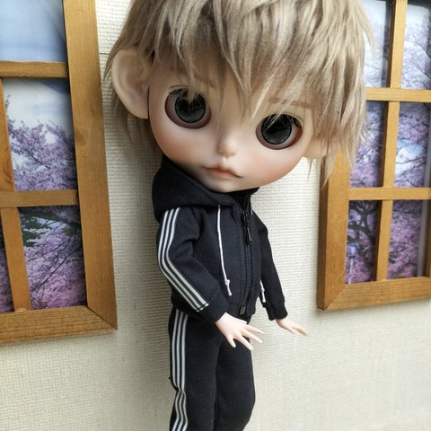 1/6人形用服
ジッパー付き  黒色パーカージャージセットアイシードール男の子