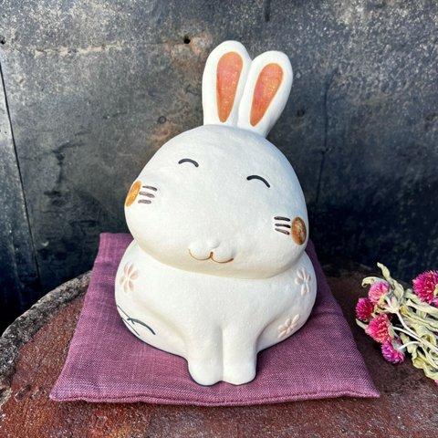 にっこりうさぎ（小）座布団（中）付き　Ｏ-210　陶製　/Rabbit/兔子