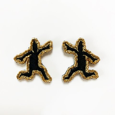 High Five! (Black) 刺繍ピアス