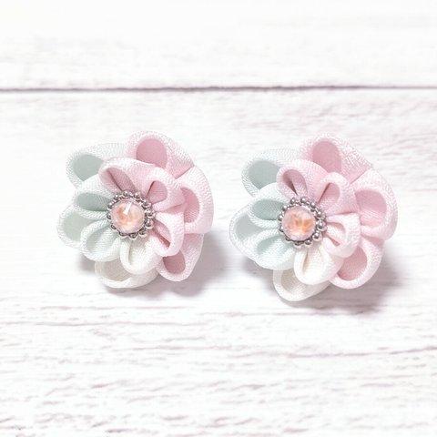 つまみ細工のピアス【ピンク×水色】