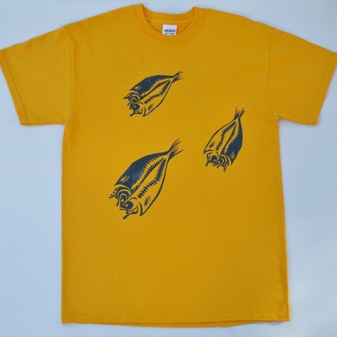 アジの開きＴシャツ、魚Ｔシャツ, 黄、魚、釣り、サカナ、半袖シャツ、オリジナルデザイン